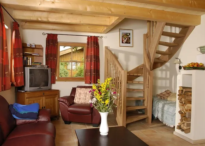 Lenzenbauer Nyaraló *